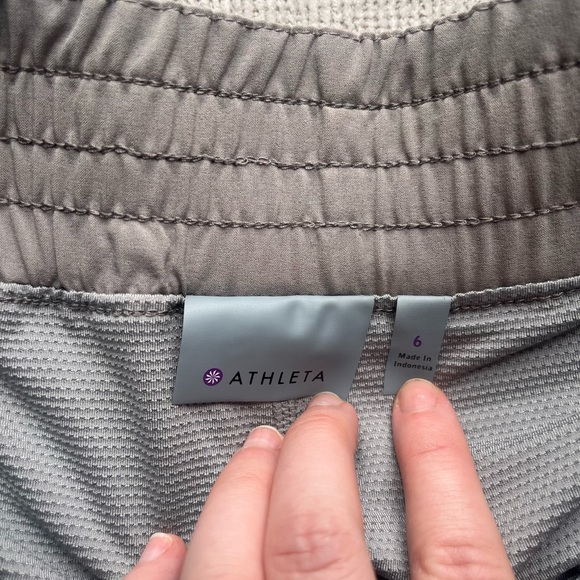 Athleta :: Chelsea Cargo Pocket Lined:: Skort :: Size 6 - Picture 9 of 11